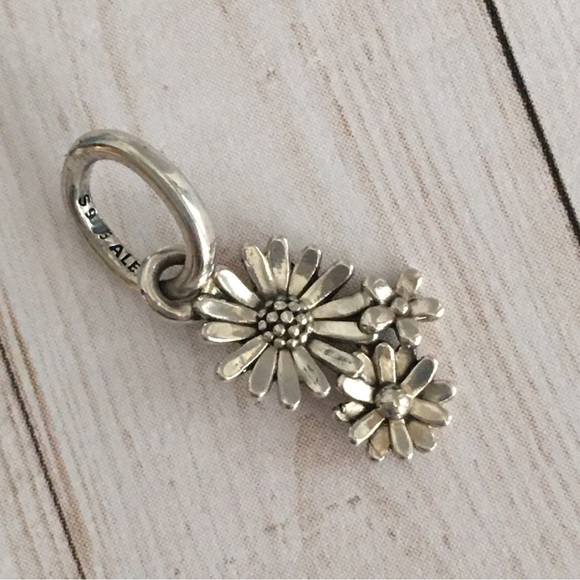 Pandora Daisy Flower Bouquet Dangle Charm NWOT - Picture 4 of 13